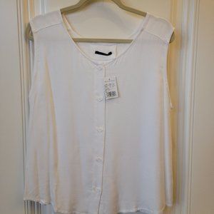Melanie Lyne Animale Sleeveless Button Down Blouse